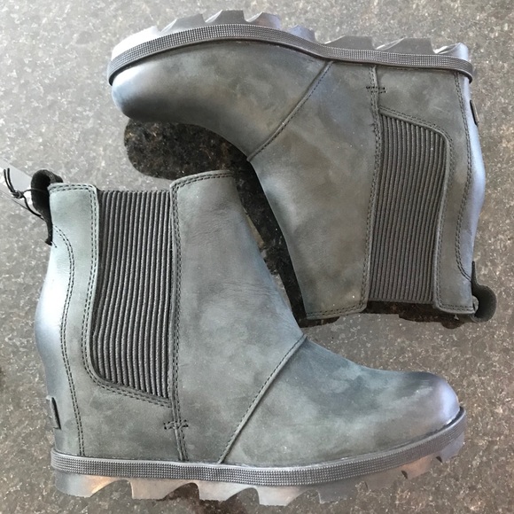 New Sorel Joan of Arctic Wedge II Chelsea Boot, Black Wedges, Sorels, Booties - Picture 15 of 16